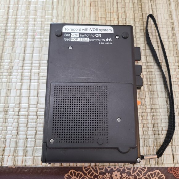 Sony VOR Voice Operated Recording Cassette Recorder TCM-15V FOR PARTS ONLY - Picture 4 of 5